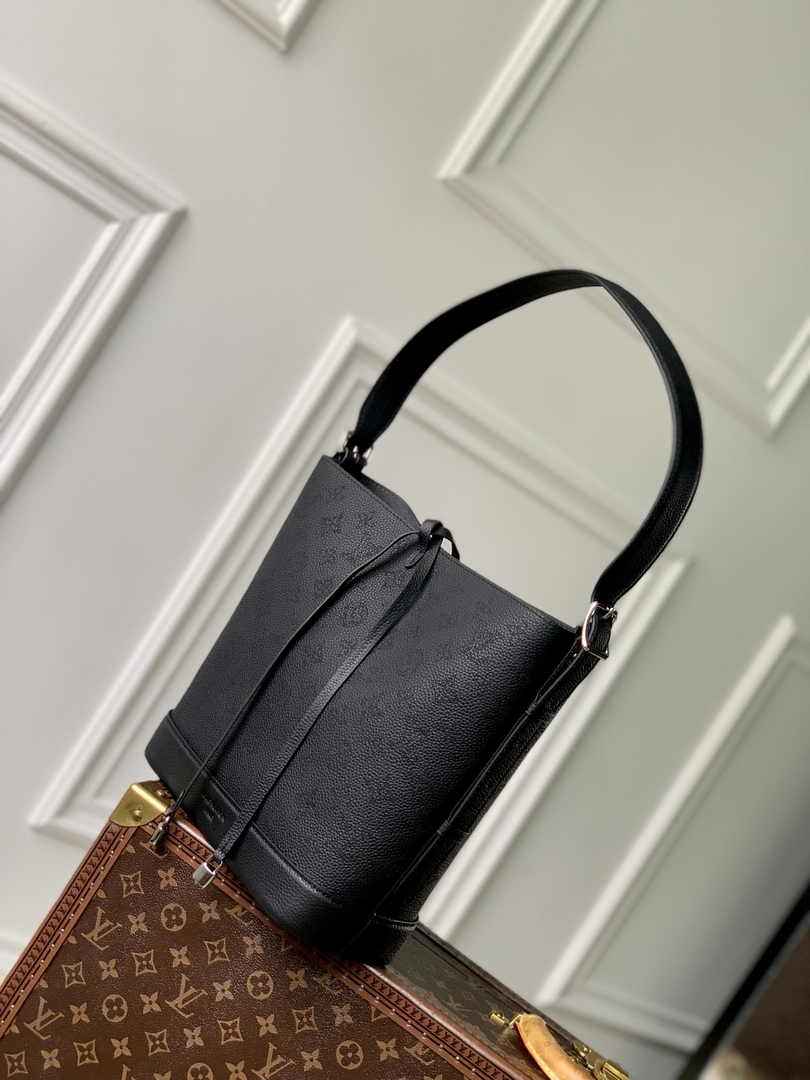 Louis Vuitton Flore Mahina Leather M12139 - Default Title - View 2