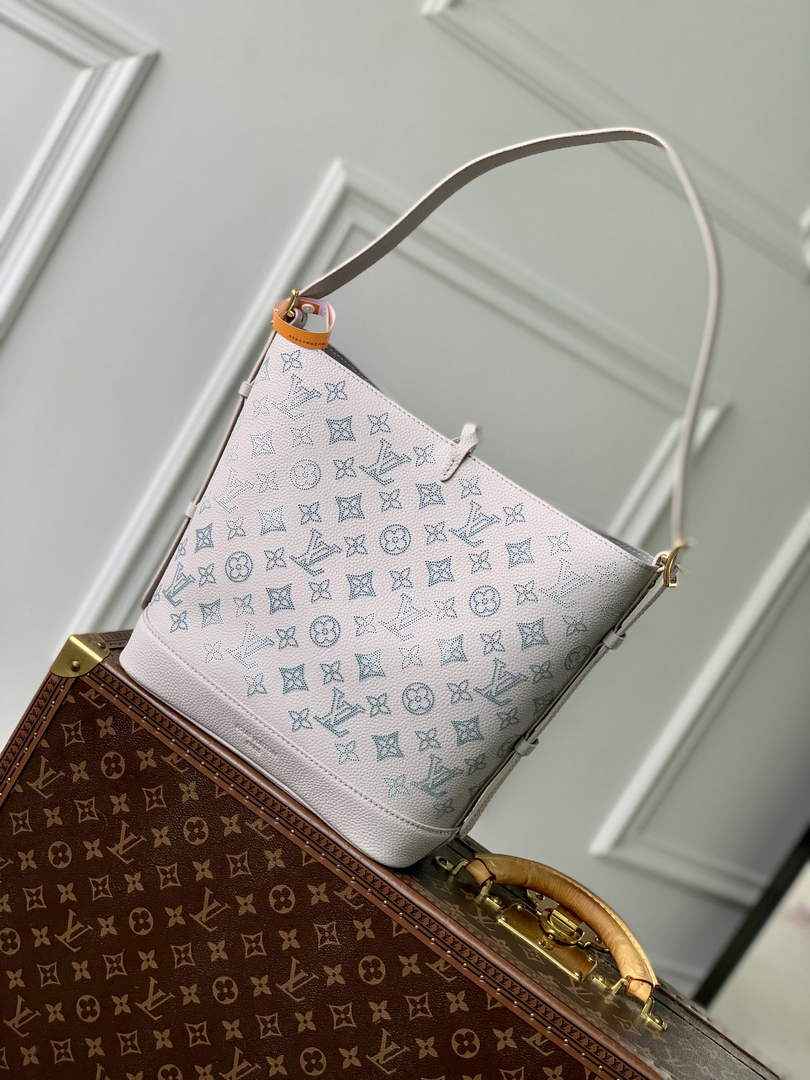 Louis Vuitton Flore Shoulder Bag M12496 | Gray Mahina Calfskin Leather