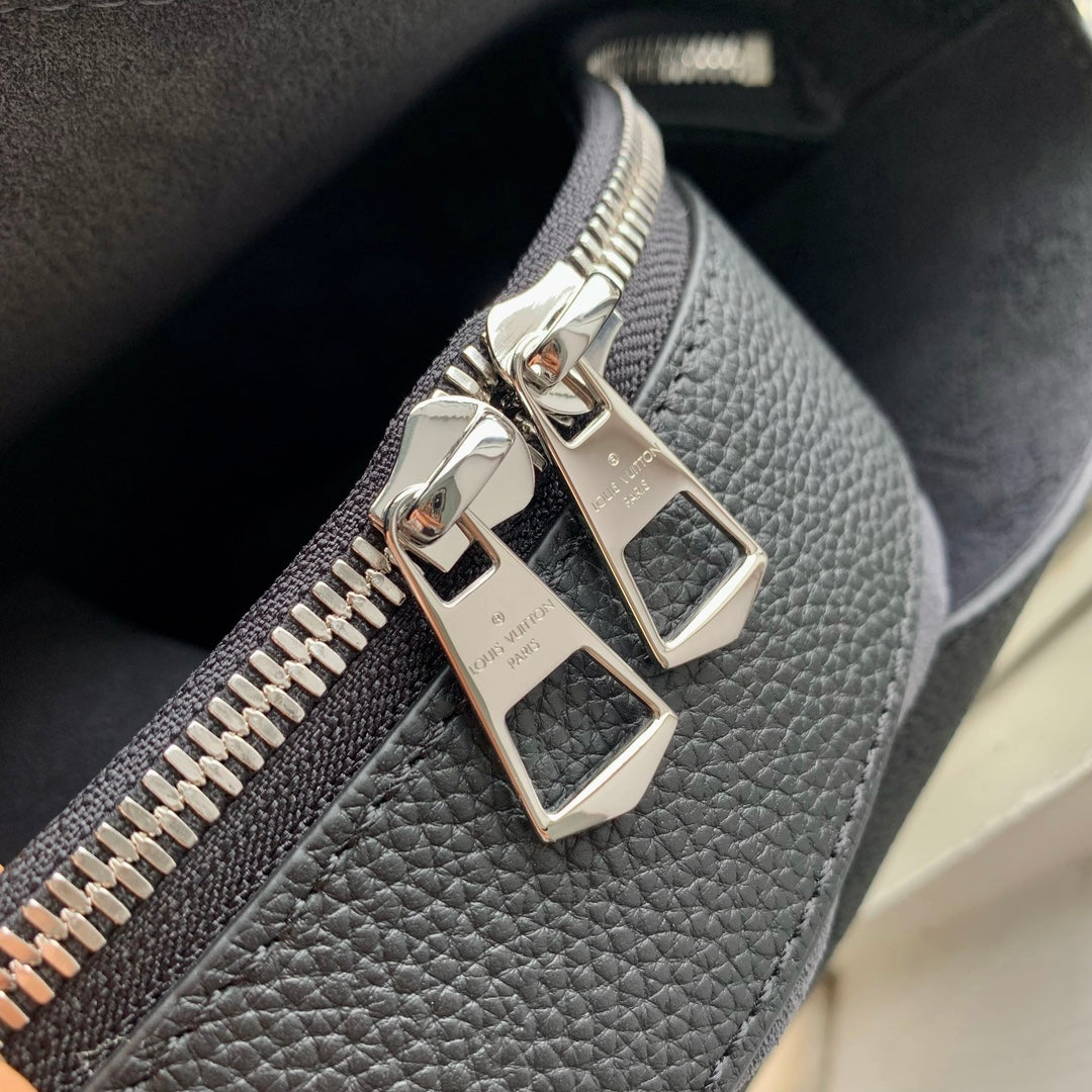 Louis Vuitton Flore Shoulder Bag M12139 | Black Mahina Calfskin Leather