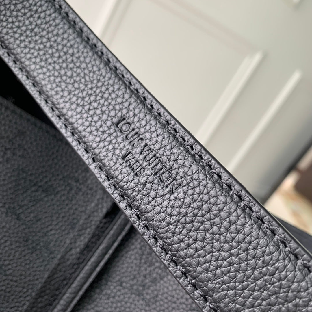 Louis Vuitton Flore Shoulder Bag M12139 | Black Mahina Calfskin Leather