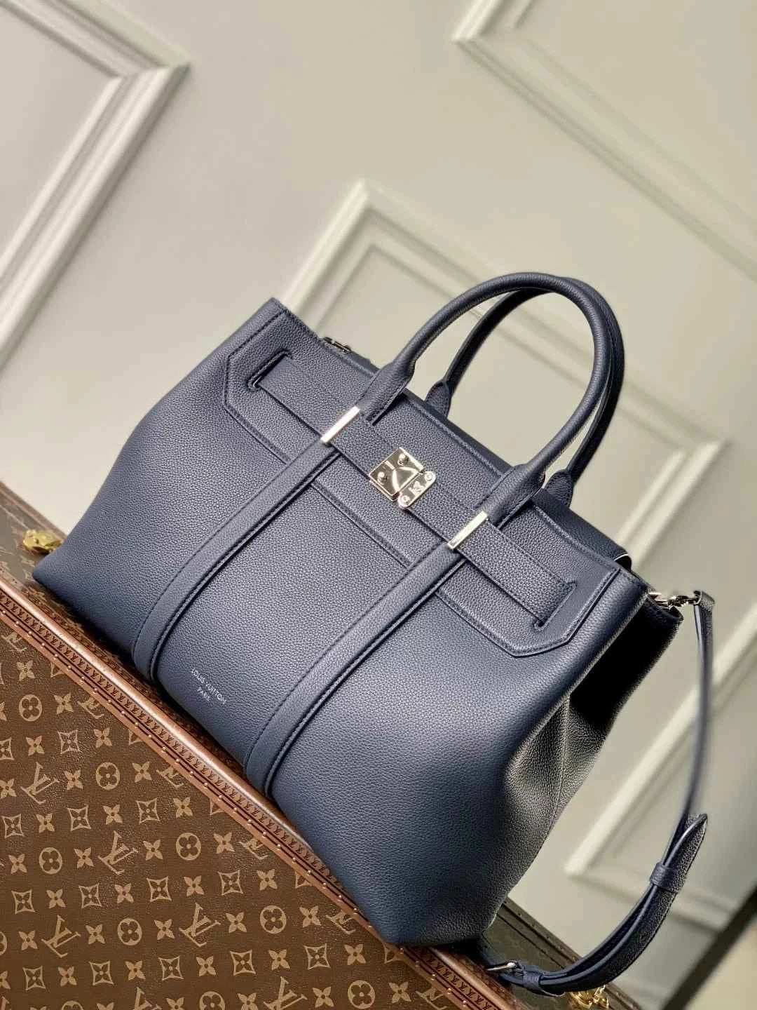 Louis Vuitton Georges Tote MM Bag M11663 blue calfskin leather