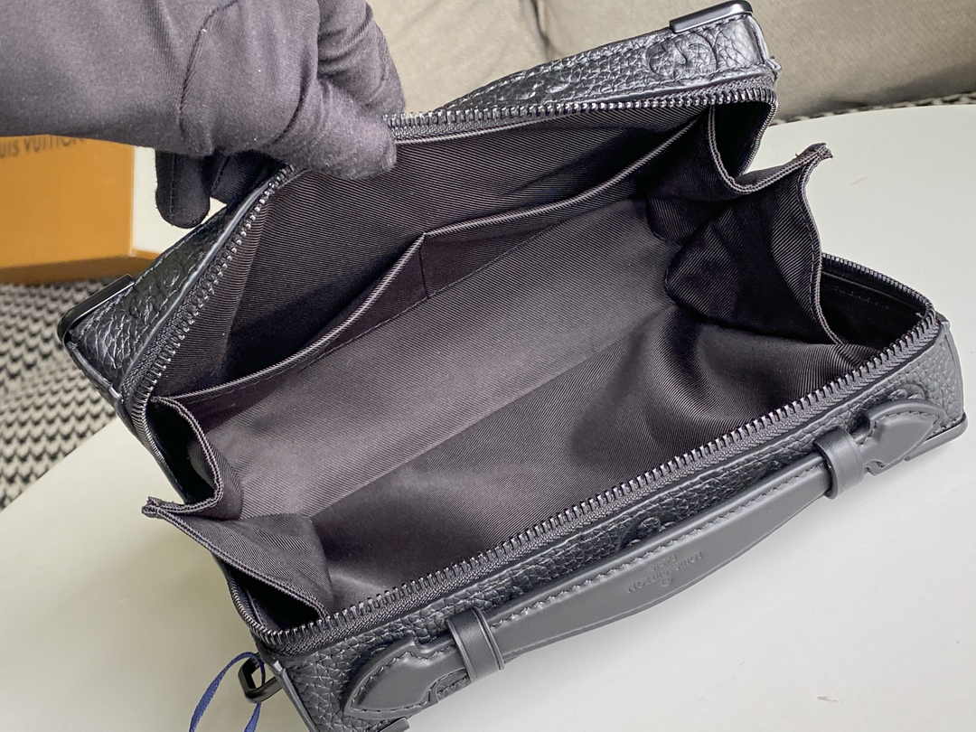 Louis Vuitton Handle Soft Trunk M59163 - Default Title - View 8