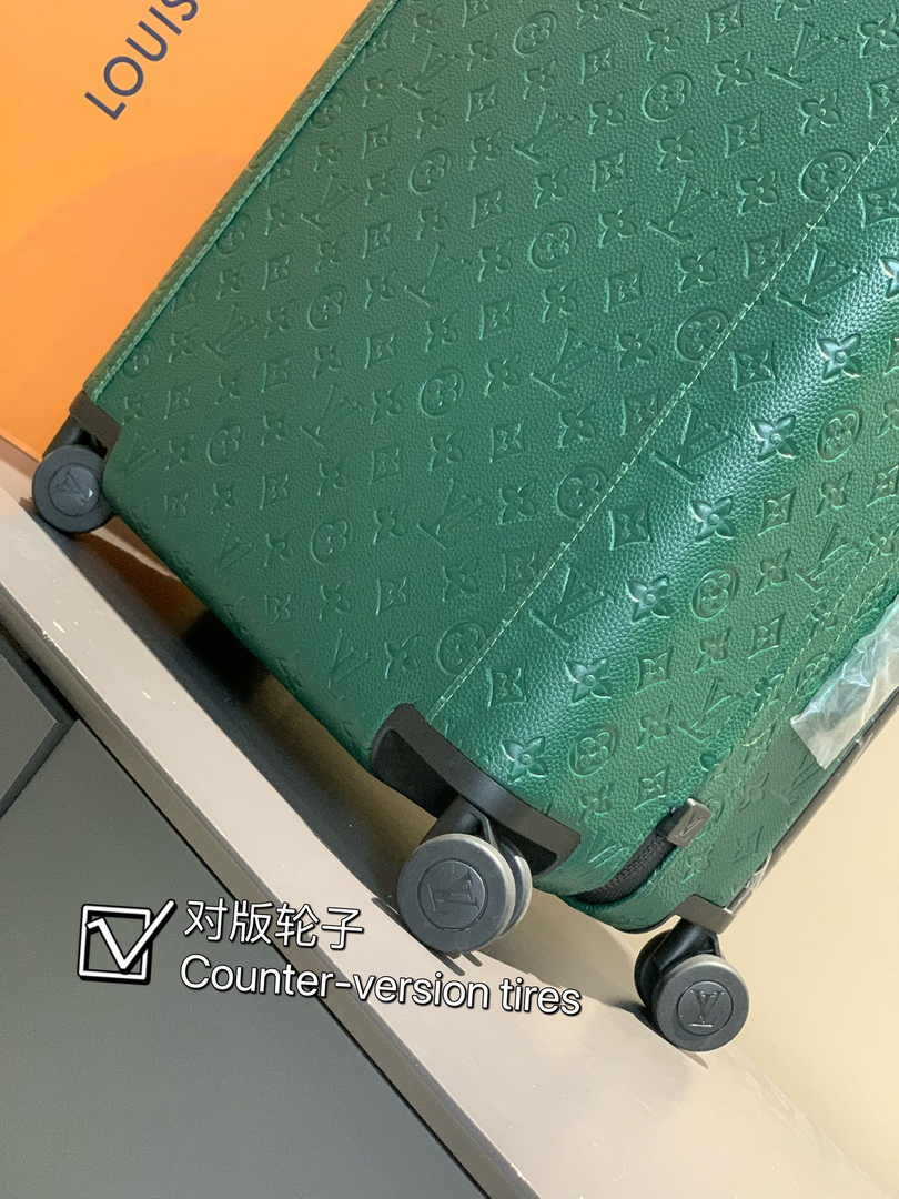 Louis Vuitton HORIZON 55 M24194 Green Monogram Leather