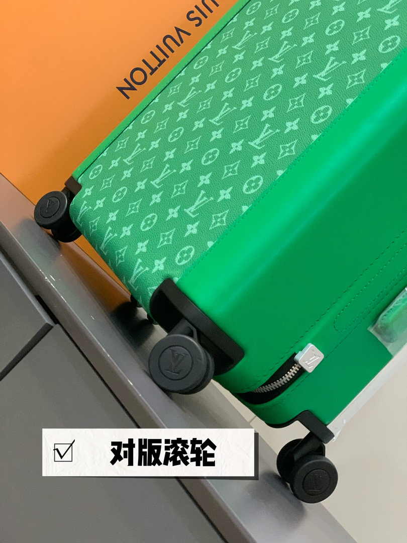 Louis Vuitton HORIZON 55 M31043 Green Monogram leather