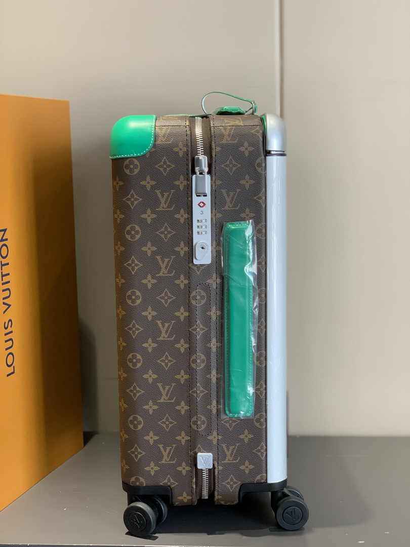 Louis Vuitton Horizon 55 M46781 Green Monogram Canvas