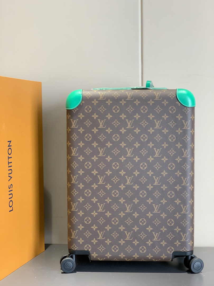 Louis Vuitton Horizon 55 M46781 Green Monogram Canvas