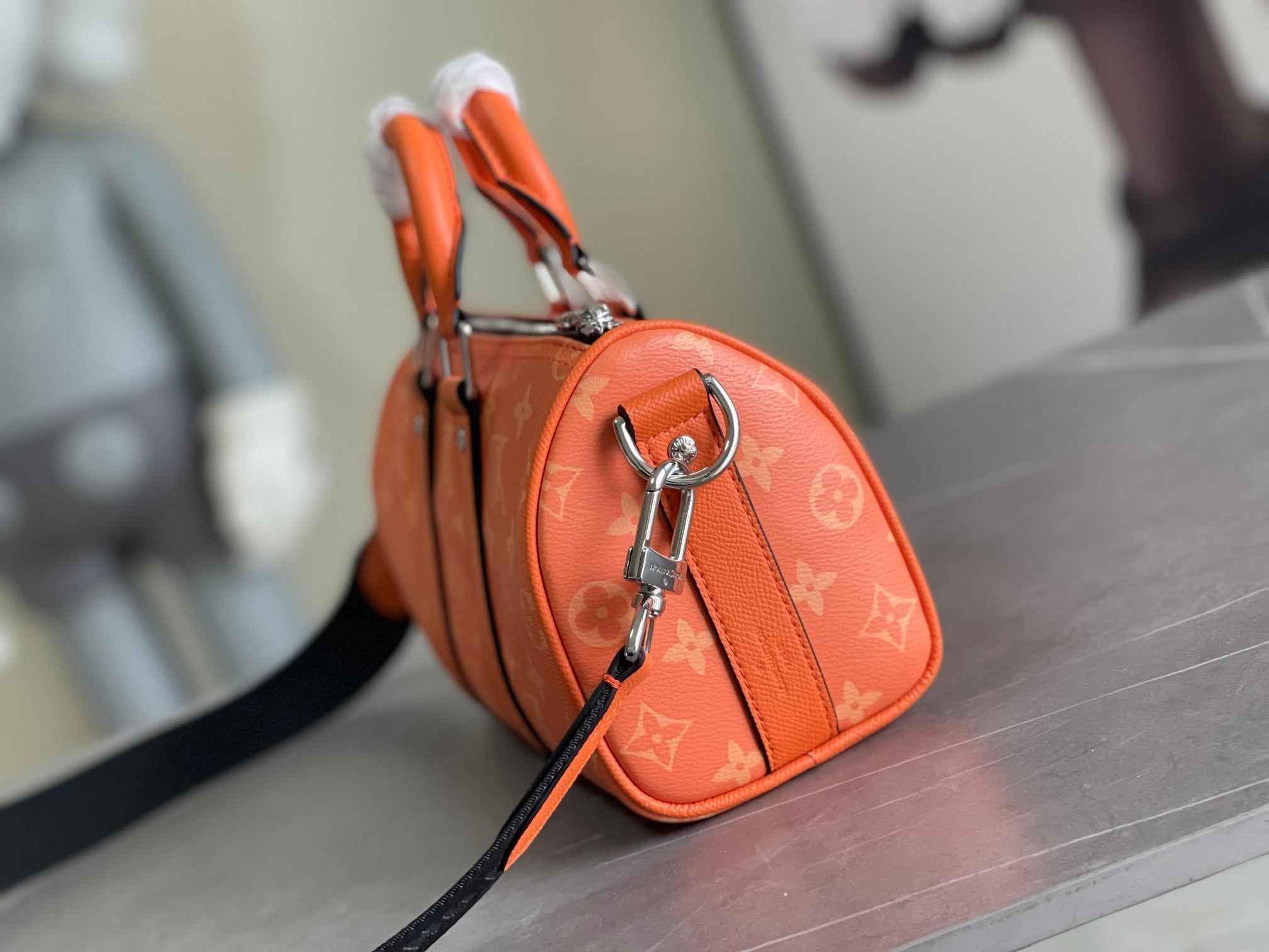 Louis Vuitton Keepall Bandoulière 25 M31044 Taigarama - Default Title - View 3