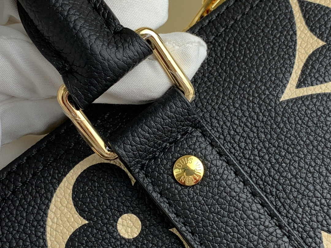 Louis Vuitton Keepall Bandoulière 50 M46670 Black Leather