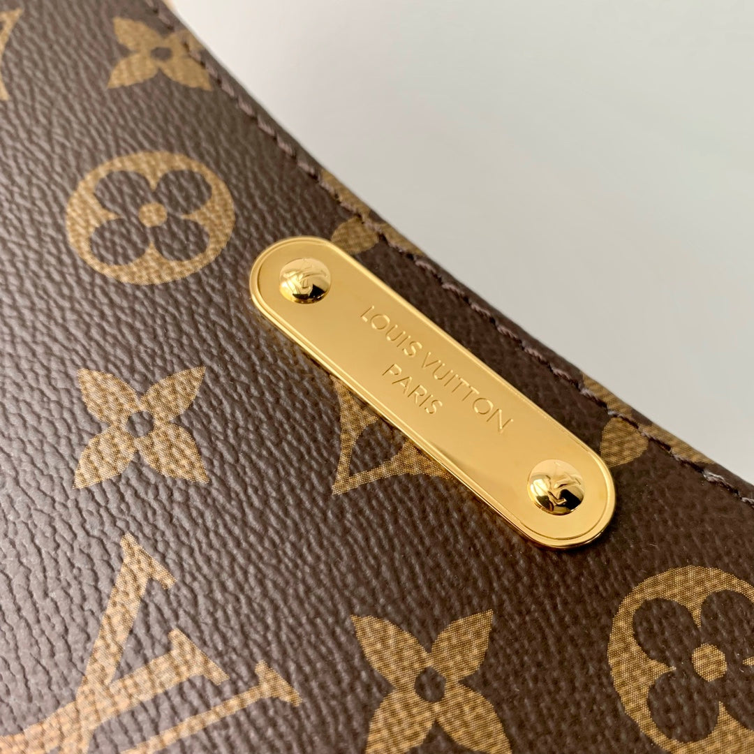 Louis Vuitton Liv Pochette Bag M83008 Monogram canvas