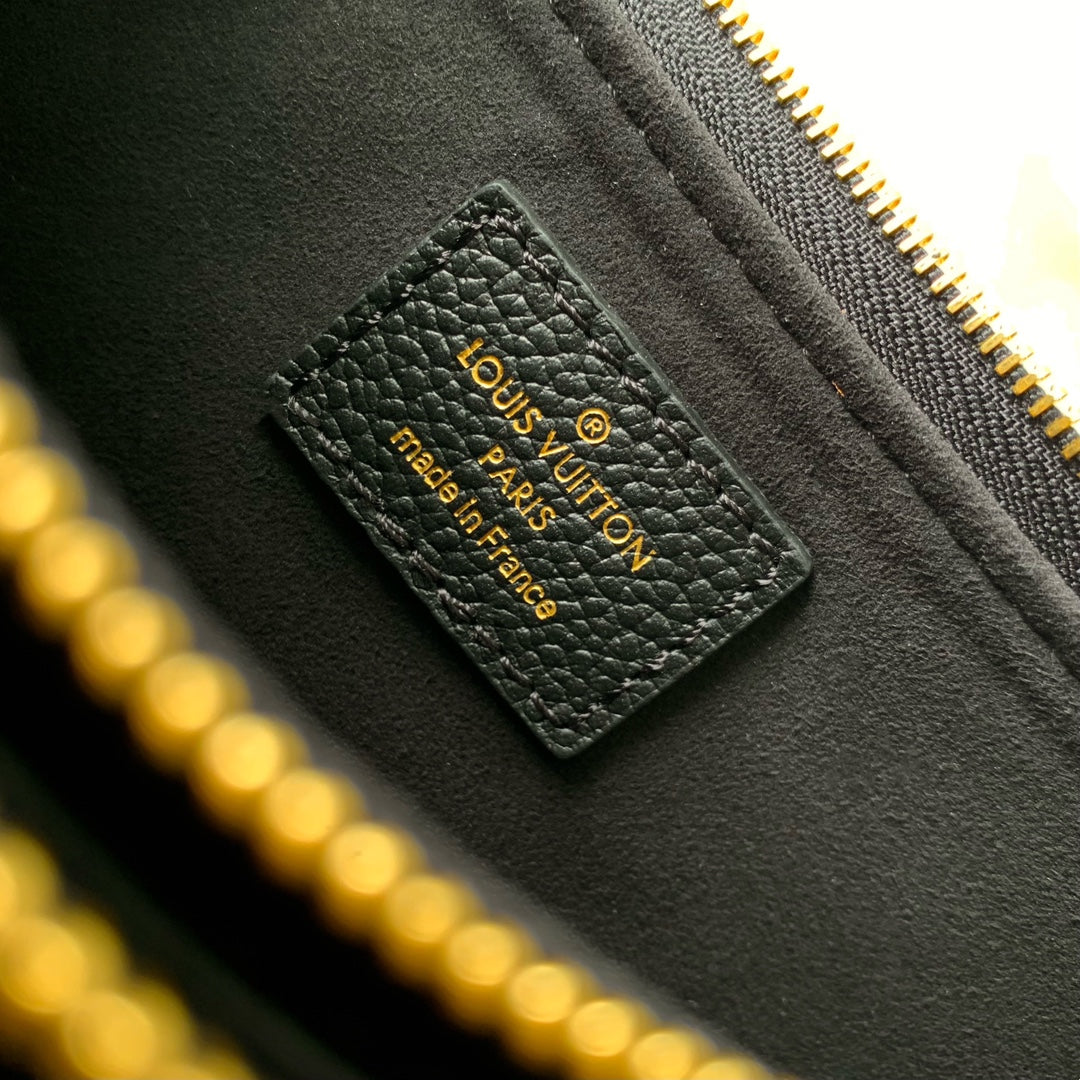Louis Vuitton Liv Pochette Bag M83301 Black Leather