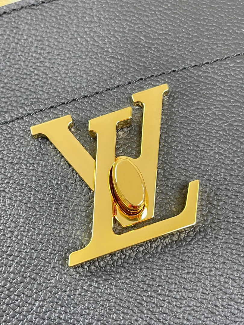 Louis Vuitton Lock and Walk Lockme M24006 Black Grained calf leather - Default Title - View 6