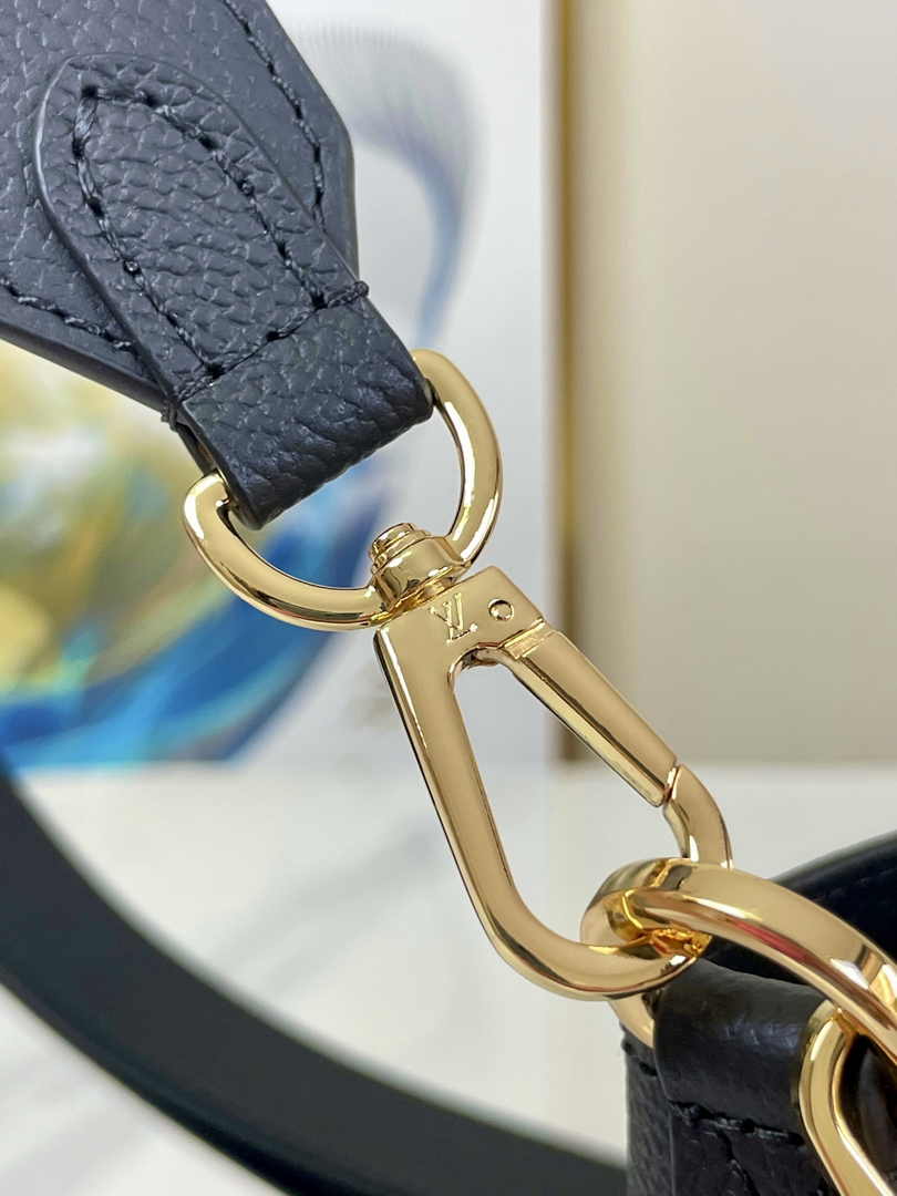 Louis Vuitton Lock and Walk Lockme M24006 Black Grained calf leather - Default Title - View 7