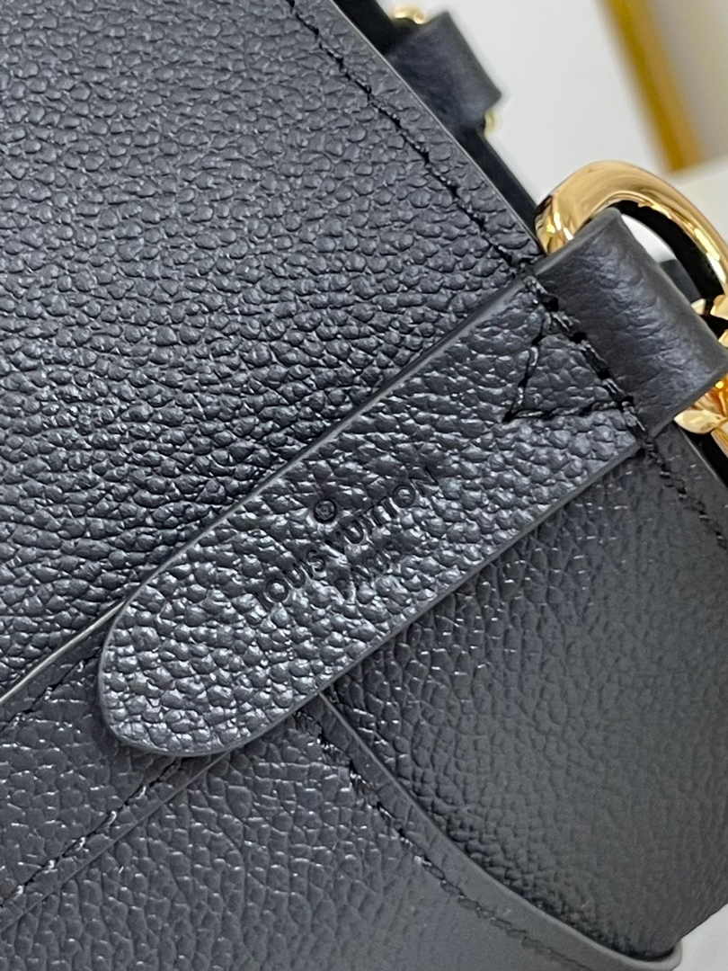 Louis Vuitton Lock and Walk Lockme M24006 Black Grained calf leather - Default Title - View 9