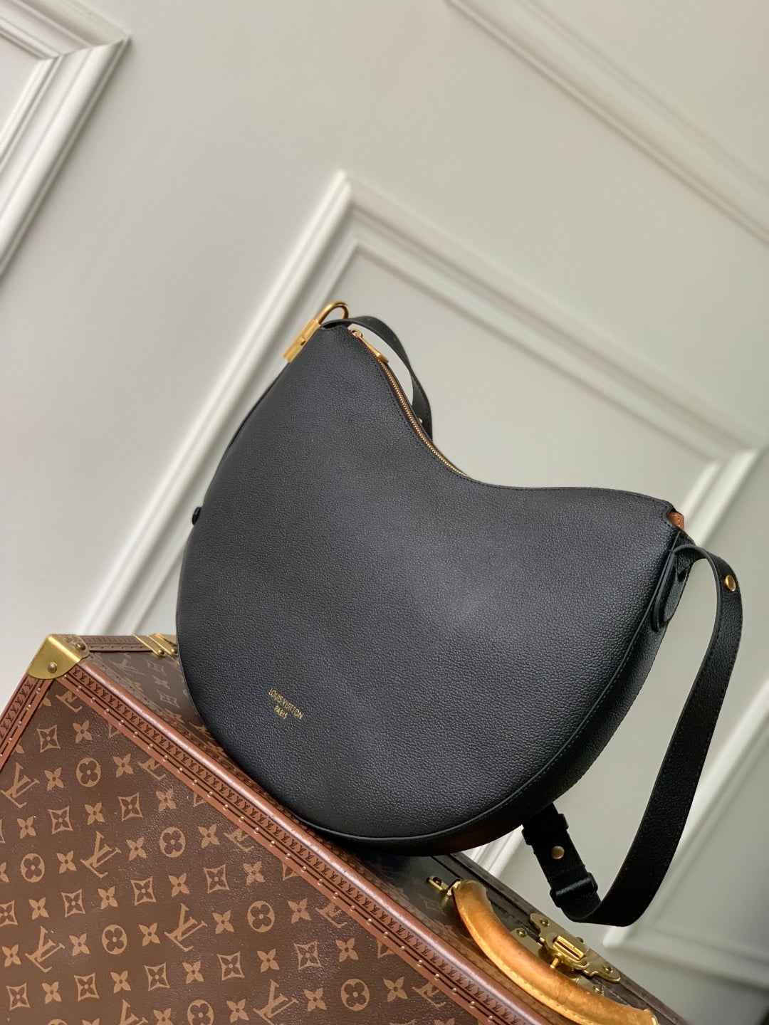 Louis Vuitton Low Key Cookie MM Bag M14417 Black Calf leather