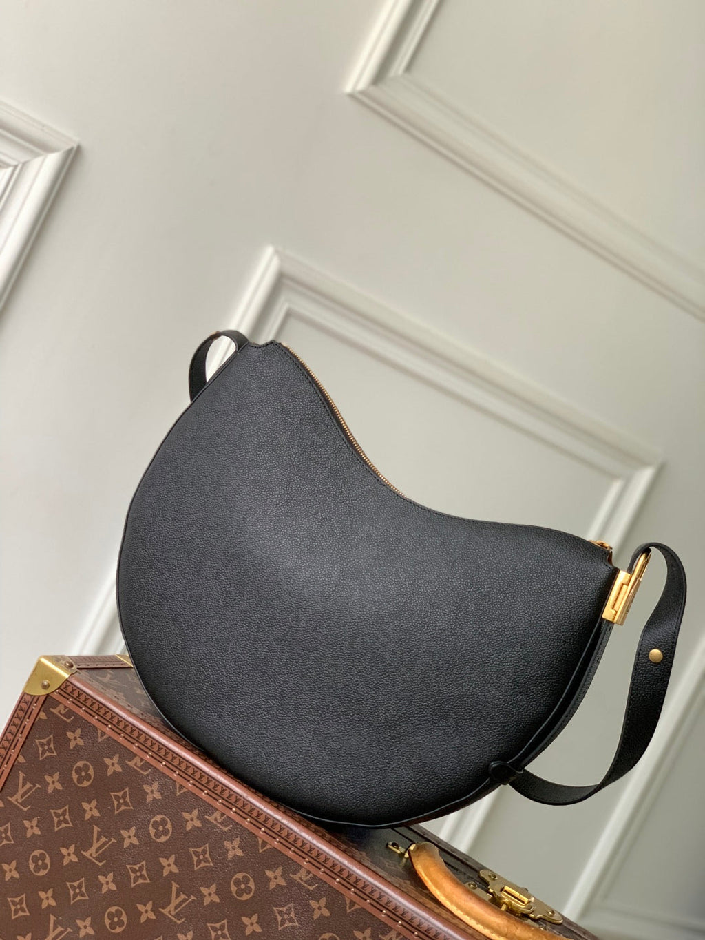 Louis Vuitton Low Key Cookie MM Bag M14417 Black Calf leather