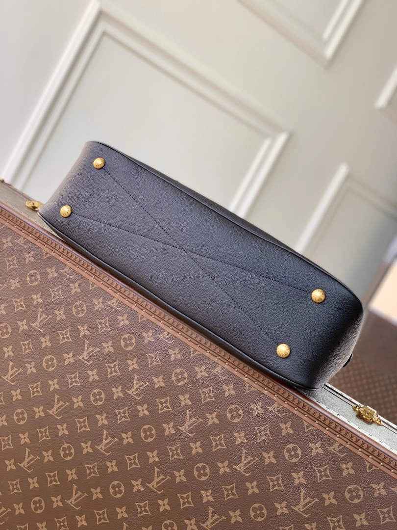 Louis Vuitton Low Key Duffle Tote M26257 Black Leather