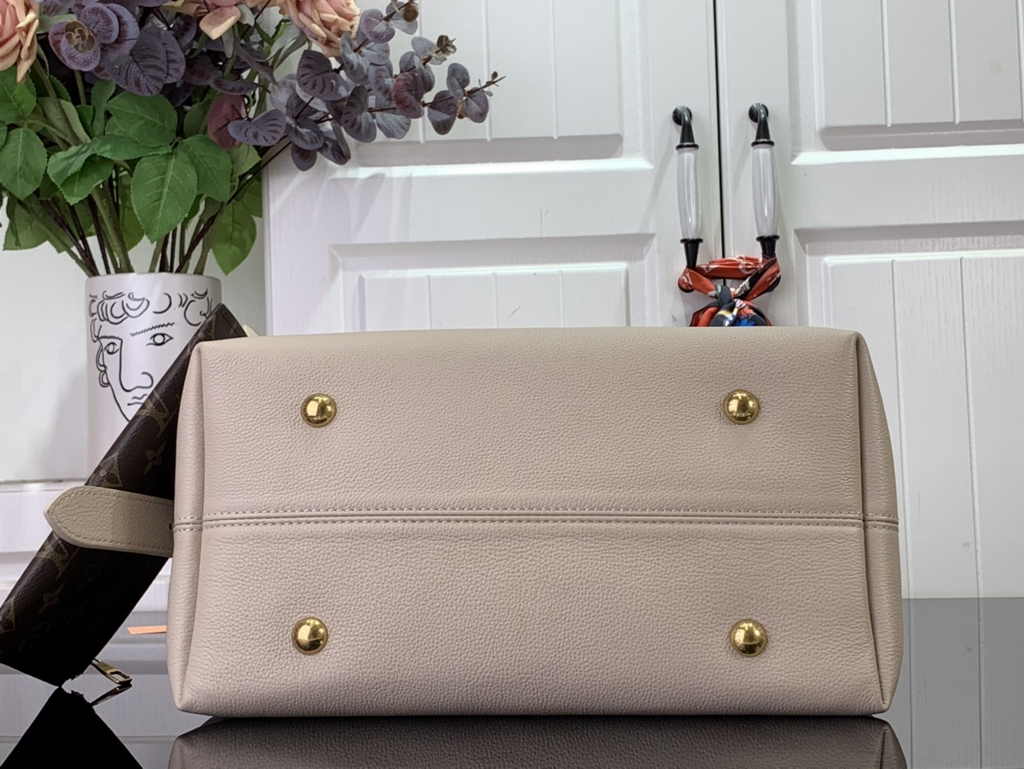 Louis Vuitton Low Key Hobo MM Bag M25022 Beige Grained calfskin