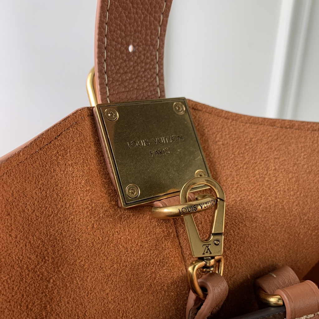 Louis Vuitton Low Key Hobo PM Bag M25354 Brown Grained calfskin
