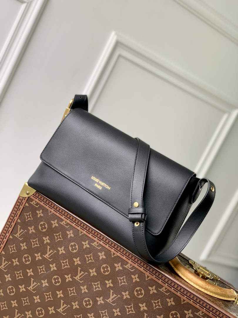 Louis Vuitton Low Key Messenger Bag M13148 Black