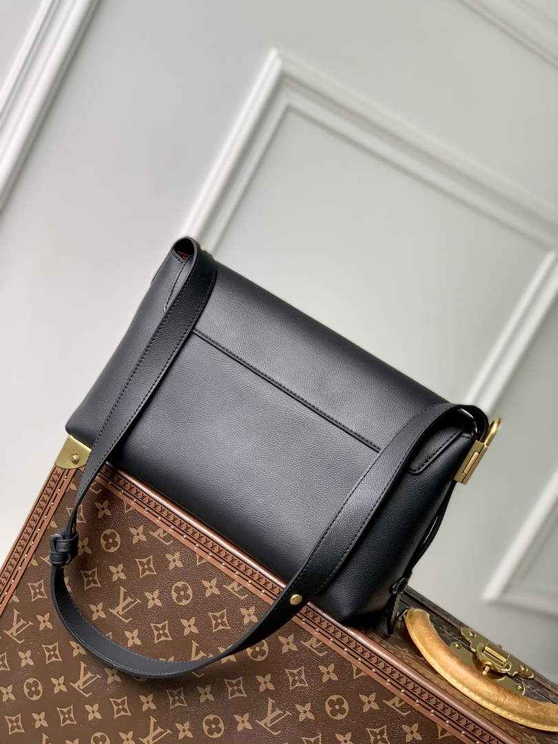 Louis Vuitton Low Key Messenger Bag M13148 Black