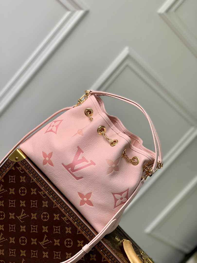 Louis Vuitton LV Bundle Bag M11283 - Default Title - View 3