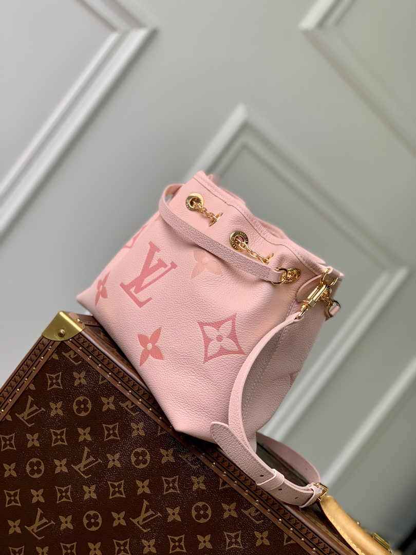 Louis Vuitton LV Bundle Bag M11283 - Default Title - View 4