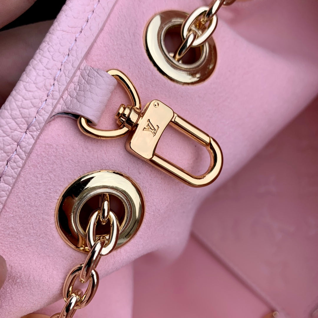 Louis Vuitton LV Bundle Bag M11283 - Default Title - View 9