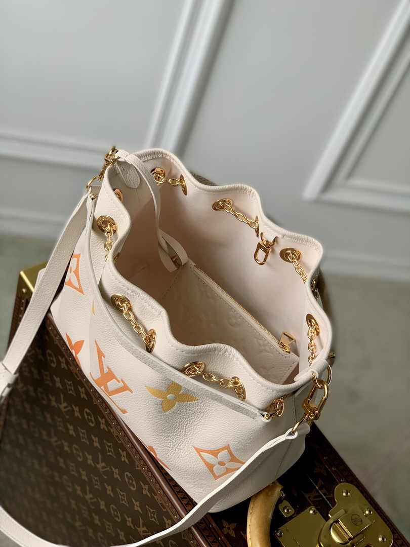 Louis Vuitton LV Bundle Bag M46545 - Default Title - View 5