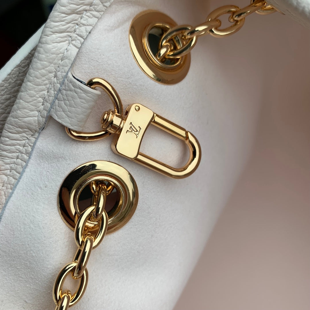Louis Vuitton LV Bundle Bag M46545 - Default Title - View 6