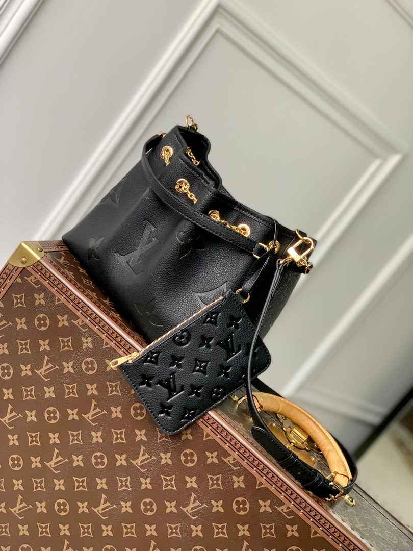 Louis Vuitton LV Bundle Bag M47209 - Default Title - View 2