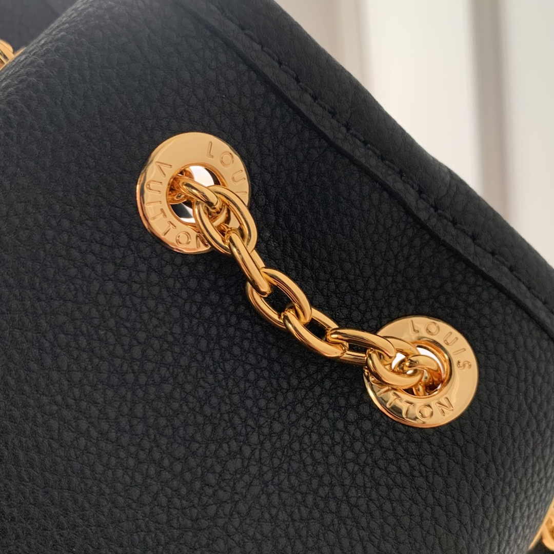 Louis Vuitton LV Bundle Bag M47209 - Default Title - View 8
