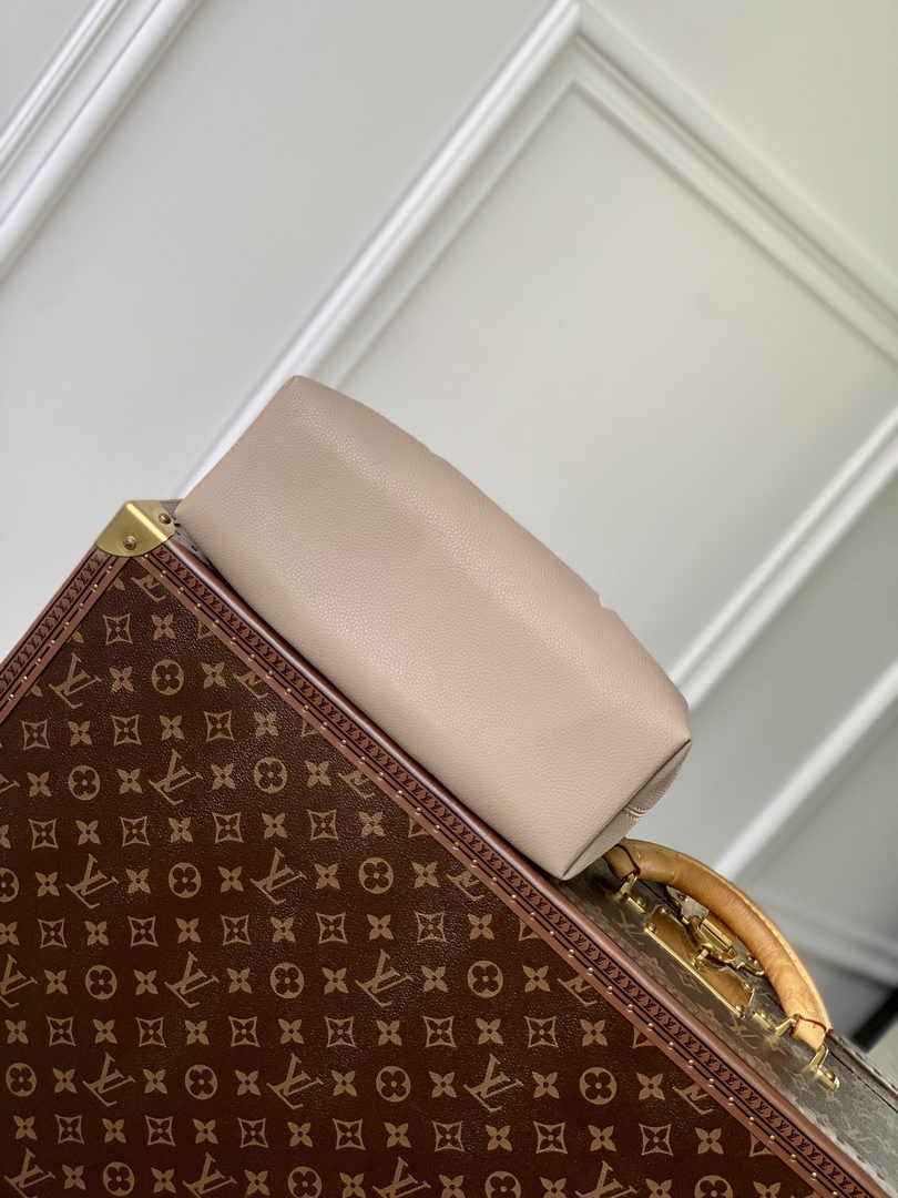 Louis Vuitton LV Bundle Bag M25453 - Default Title - View 4