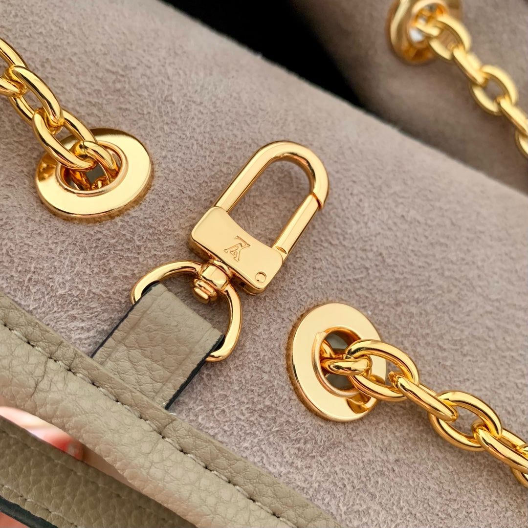 Louis Vuitton LV Bundle Bag M25453 - Default Title - View 7
