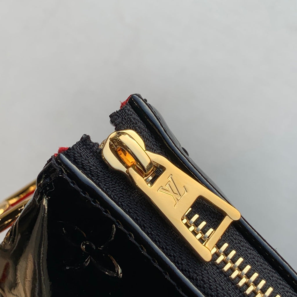Louis Vuitton LV M20565 Coussin PM Handbags Black - Default Title - View 4
