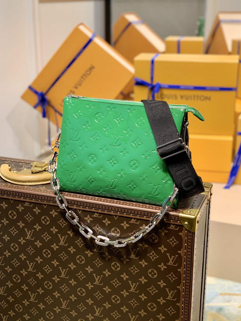 Louis Vuitton LV M20565 Coussin PM Handbags Green - Default Title - View 1