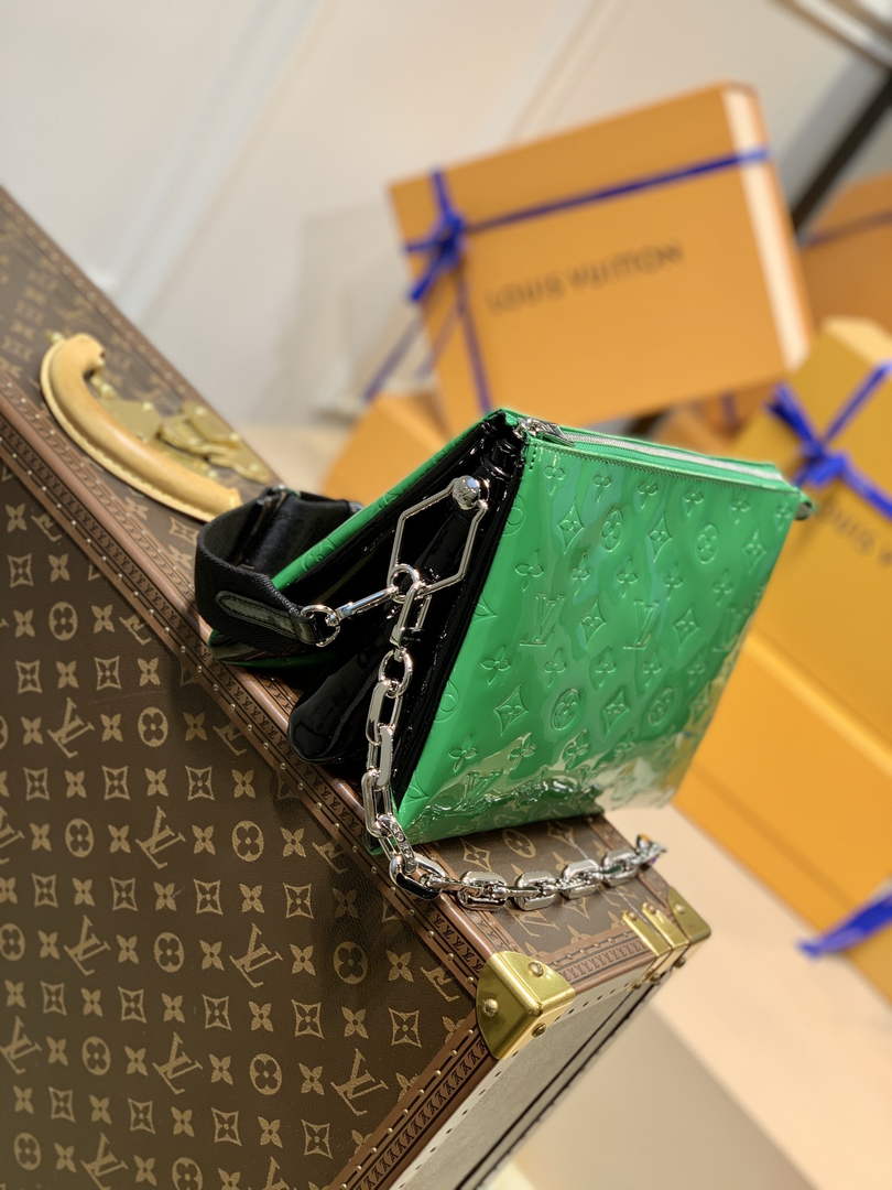 Louis Vuitton LV M20565 Coussin PM Handbags Green - Default Title - View 2