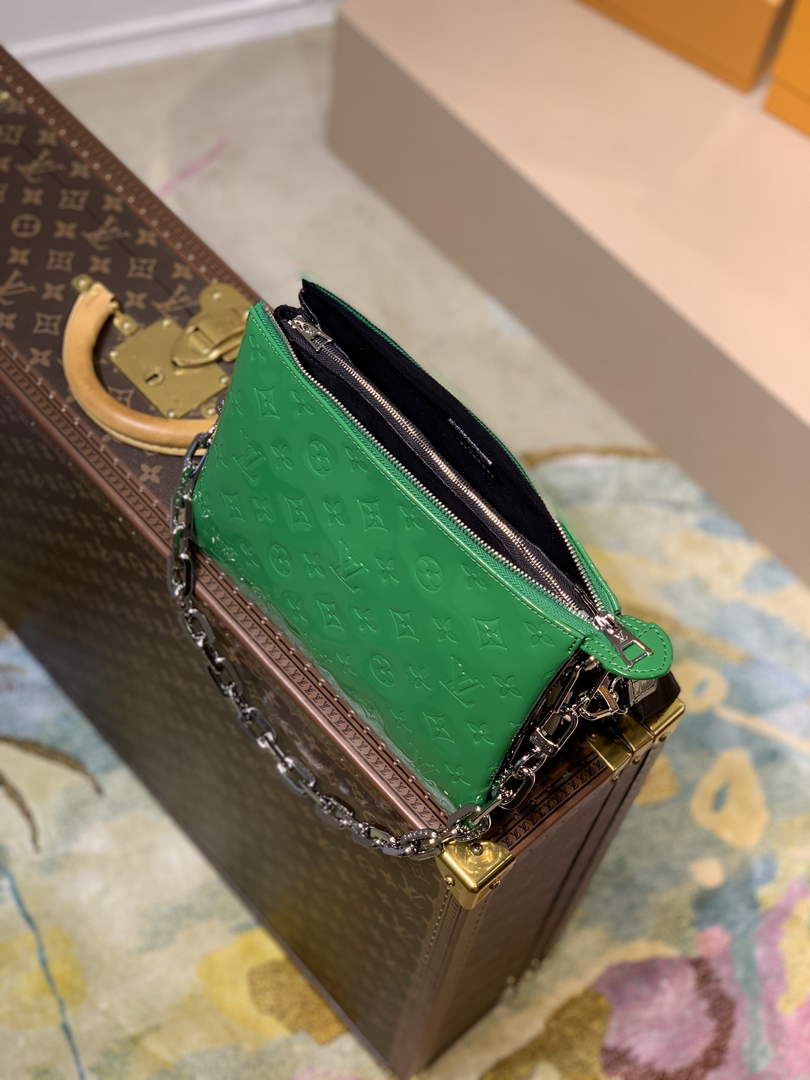 Louis Vuitton LV M20565 Coussin PM Handbags Green - Default Title - View 8