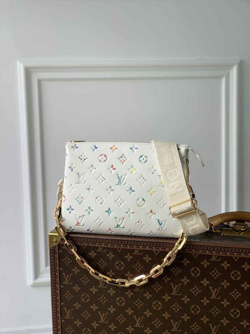 Louis Vuitton LV M21209 Coussin PM Handbags White