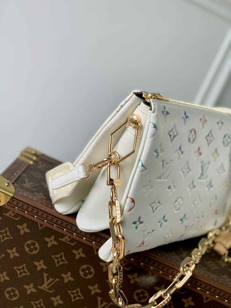 Louis Vuitton LV M21209 Coussin PM Handbags White