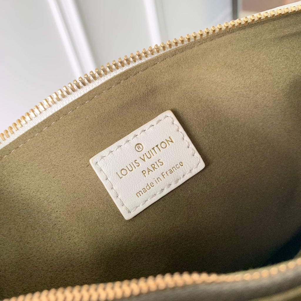 Louis Vuitton LV M21209 Coussin PM Handbags White - Default Title - View 4