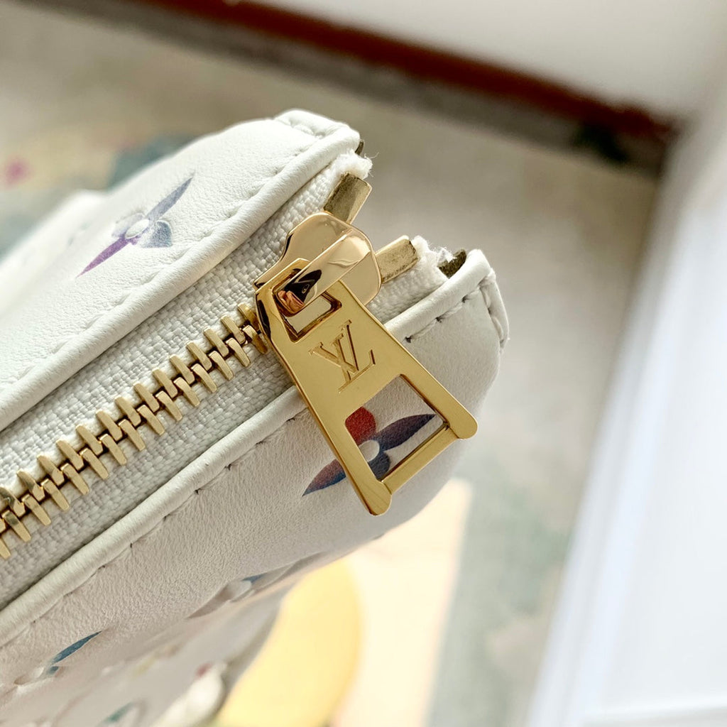 Louis Vuitton LV M21209 Coussin PM Handbags White - Default Title - View 7