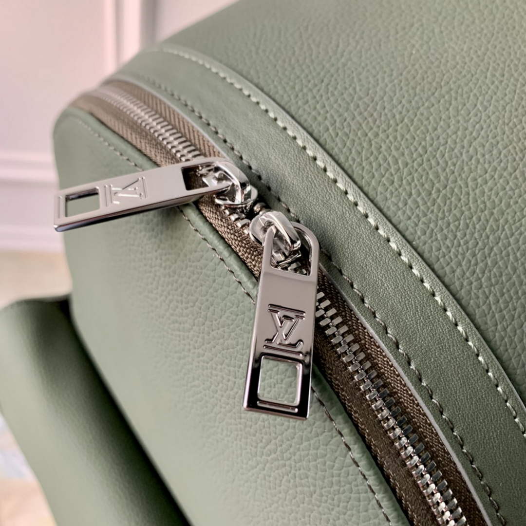 Louis Vuitton LV M21362 New Backpack Leather Khaki