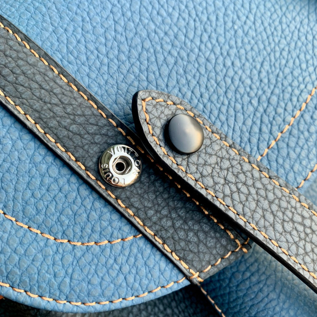 Louis Vuitton LV M21373 Christopher PM Leathers Denim Blue