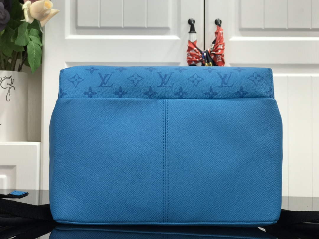 Louis Vuitton LV M30230 Discovery Backpack PM Monogram Blue