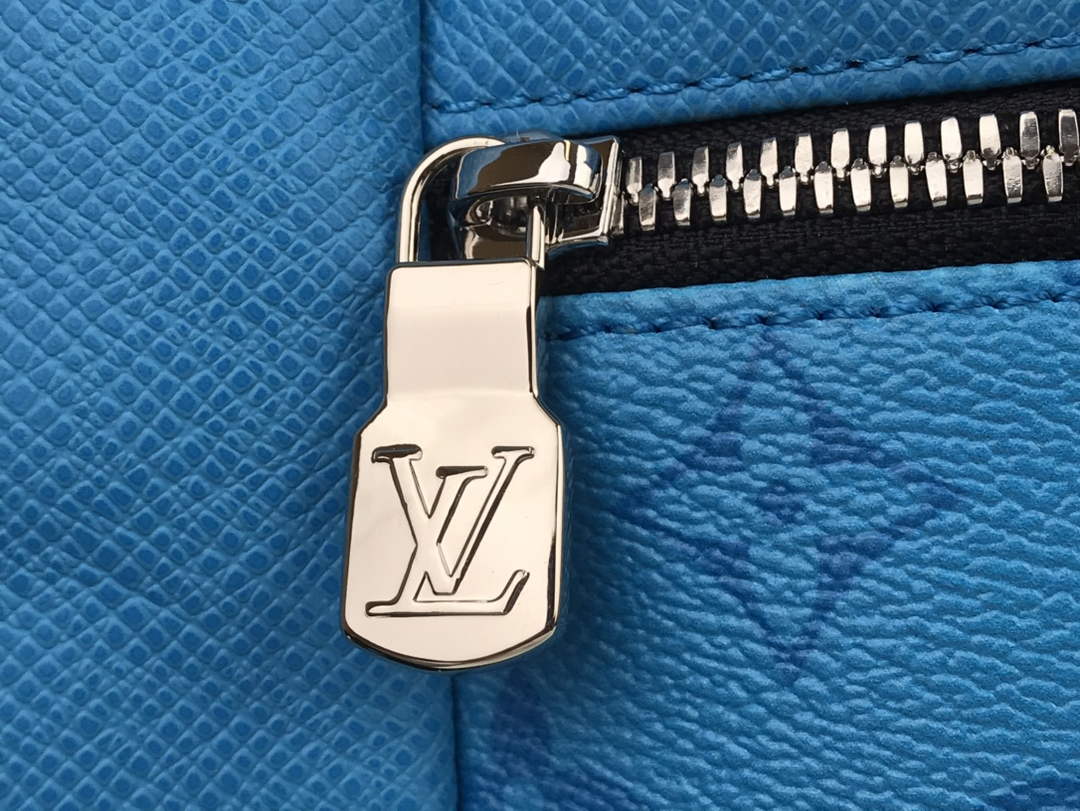 Louis Vuitton LV M30230 Discovery Backpack PM Monogram Blue