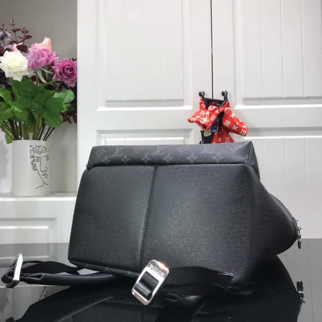 Louis Vuitton LV M30230 Discovery Backpack PM Monogram Canvas Black