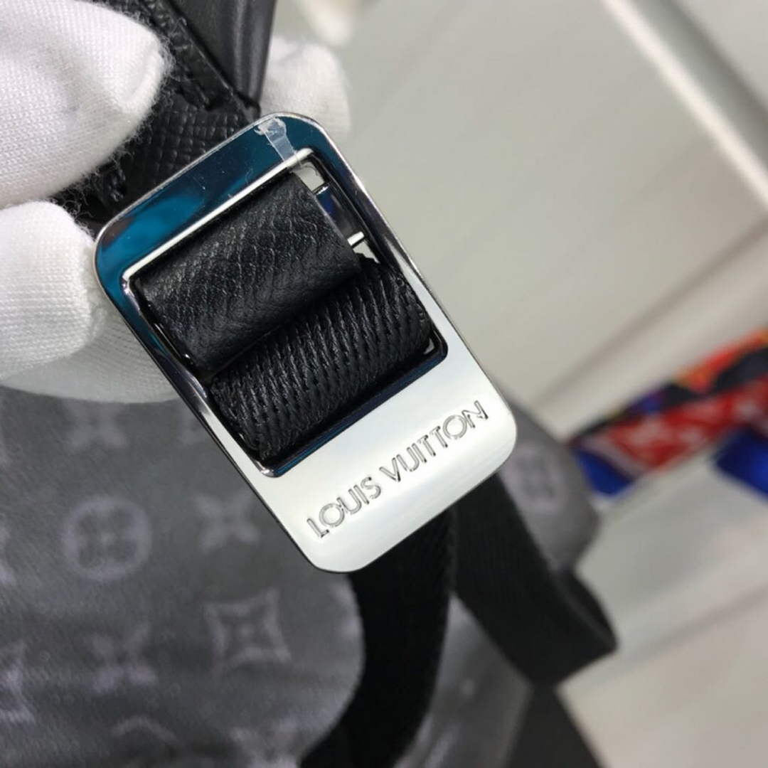 Louis Vuitton LV M30230 Discovery Backpack PM Monogram Canvas Black