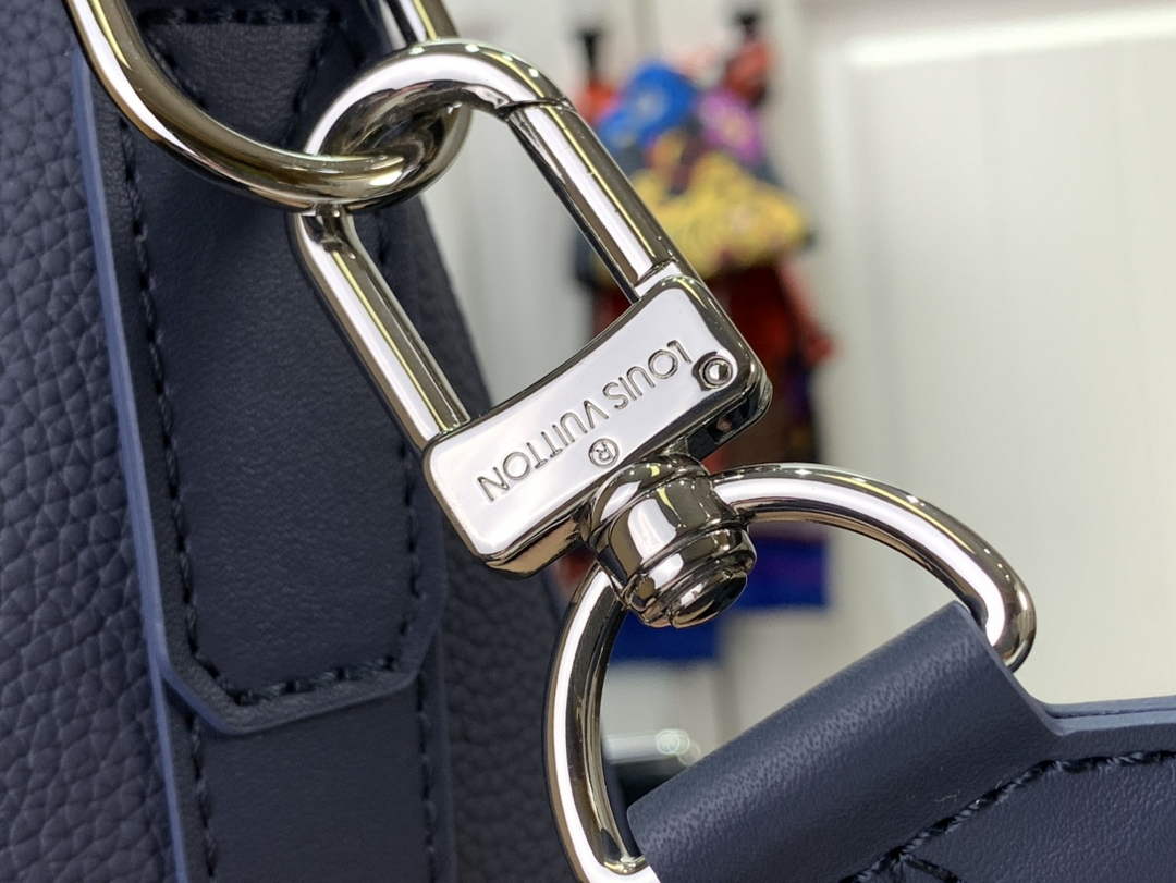 Louis Vuitton LV M57080 Aerogram Takeoff Messenger Bag Navy Blue