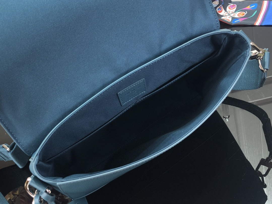 Louis Vuitton LV M57080 Aerogram Takeoff Messenger Bag Blue