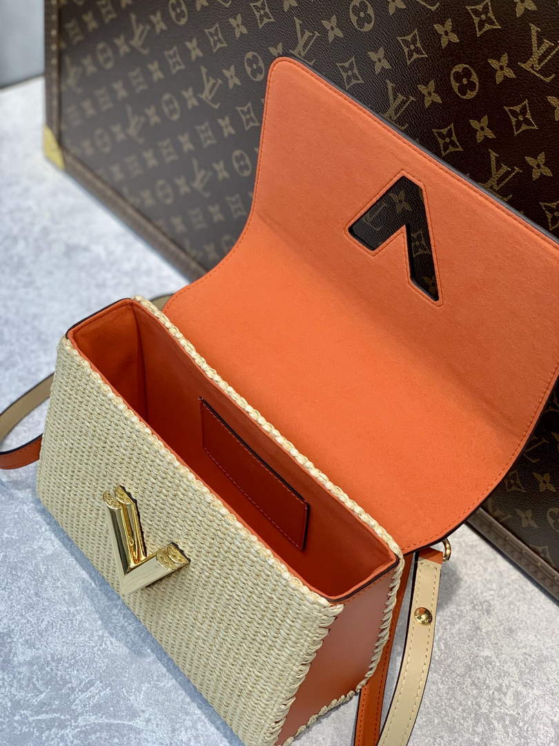 Louis Vuitton LV M57648 Twist MM Handbag Caramel